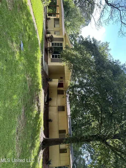 1436 Kimwood Dr, Jackson, MS 39211
