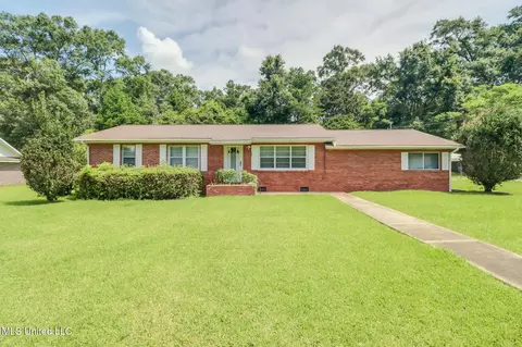 603 James Ave, Wiggins, MS 39577