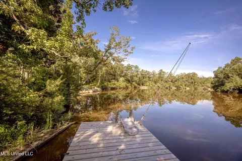 View/Area - 10296 Road 252, Biloxi, MS 39532 photo 10 of 12
