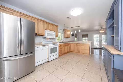 Kitchen - 10296 Road 252, Biloxi, MS 39532 photo 1 of 4
