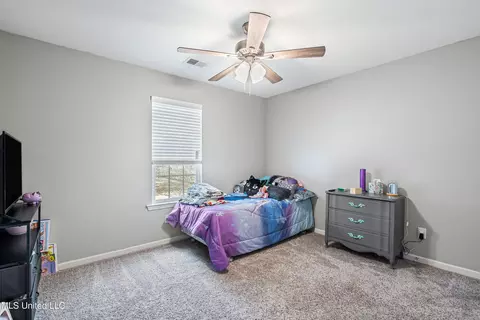 Bedroom - 275 Magnolia Gardens Dr, Hernando, MS 38632 photo 3 of 5