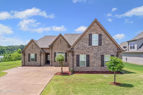 275 Magnolia Gardens Dr, Hernando, MS 38632