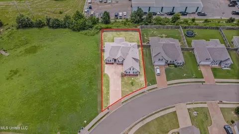 View/Area - 275 Magnolia Gardens Dr, Hernando, MS 38632 photo 1 of 5