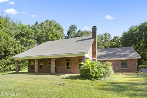 1480 Big Creek Rd, Raymond, MS 39154