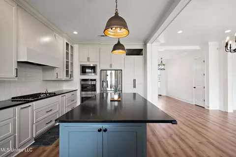 Kitchen - 122 Anchor Ln, Brandon, MS 39047 photo 3 of 6