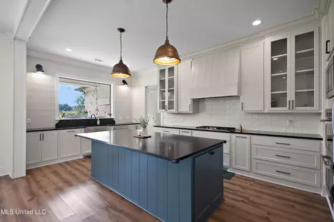 Kitchen - 122 Anchor Ln, Brandon, MS 39047 photo 2 of 6