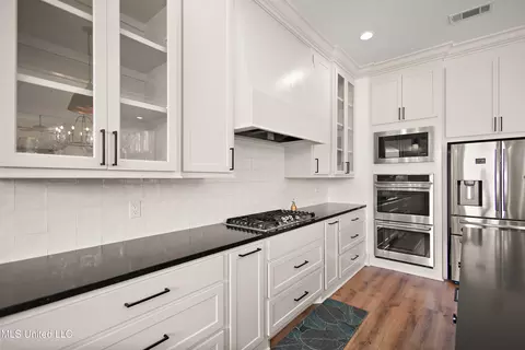 Kitchen - 122 Anchor Ln, Brandon, MS 39047 photo 6 of 6
