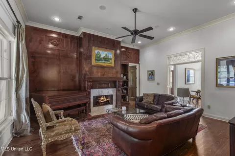 Living - 106 Wethersfield Dr, Madison, MS 39110 photo 3 of 7