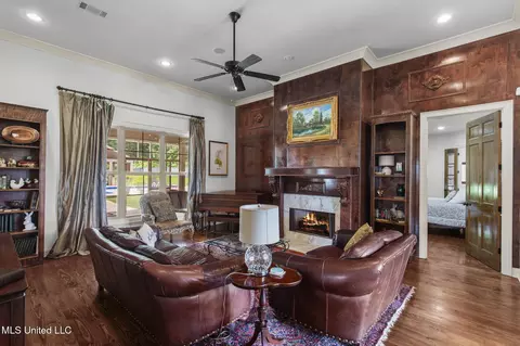 Living - 106 Wethersfield Dr, Madison, MS 39110 photo 1 of 7