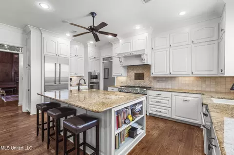 Kitchen - 106 Wethersfield Dr, Madison, MS 39110 photo 1 of 6