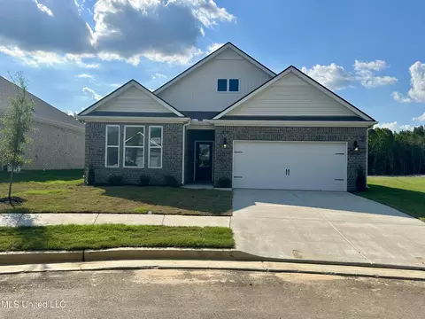 103 Spirit Dance Dr, Byhalia, MS 38611