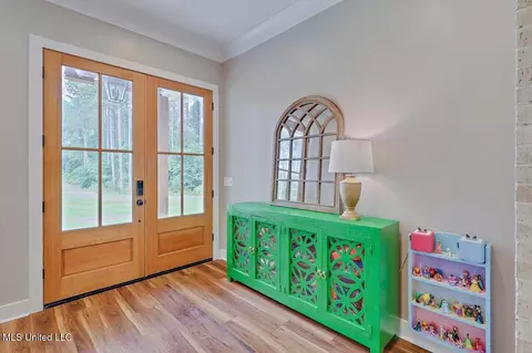 Entry Way - 475 Saint Johns Rd, Braxton, MS 39044 photo 1 of 2