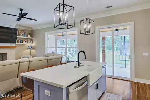 Kitchen - 475 Saint Johns Rd, Braxton, MS 39044 photo 2 of 4