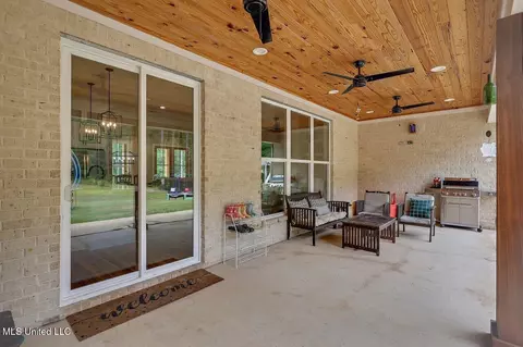 Exterior - 475 Saint Johns Rd, Braxton, MS 39044 photo 6 of 8