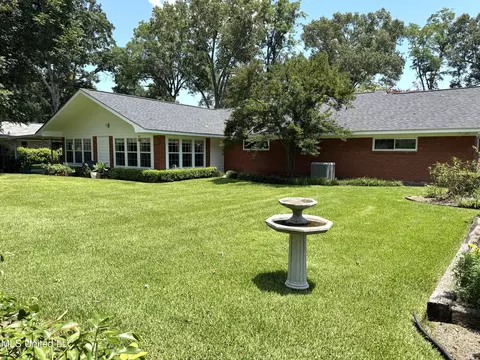 Exterior - 4 Sun Ct, Natchez, MS 39120 photo 12 of 15