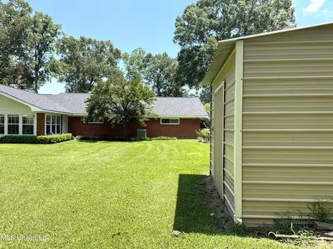 Exterior - 4 Sun Ct, Natchez, MS 39120 photo 14 of 15
