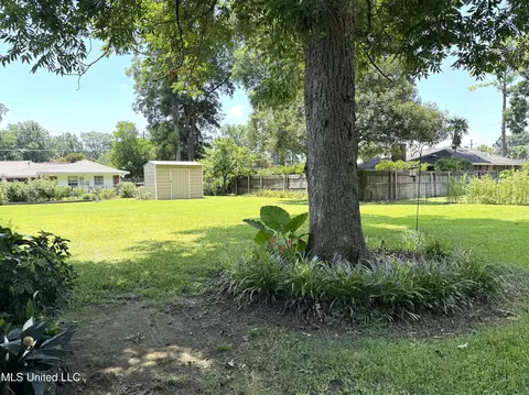 Exterior - 4 Sun Ct, Natchez, MS 39120 photo 13 of 15