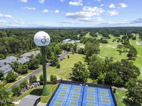 St Andrews Drive, Jackson, MS 39211