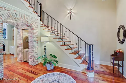 Entry Way - 715 Westerly Dr, Brandon, MS 39042 photo 1 of 8