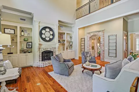 Living - 715 Westerly Dr, Brandon, MS 39042 photo 3 of 8