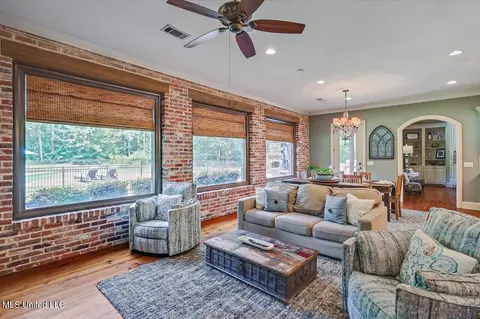 Living - 715 Westerly Dr, Brandon, MS 39042 photo 8 of 8