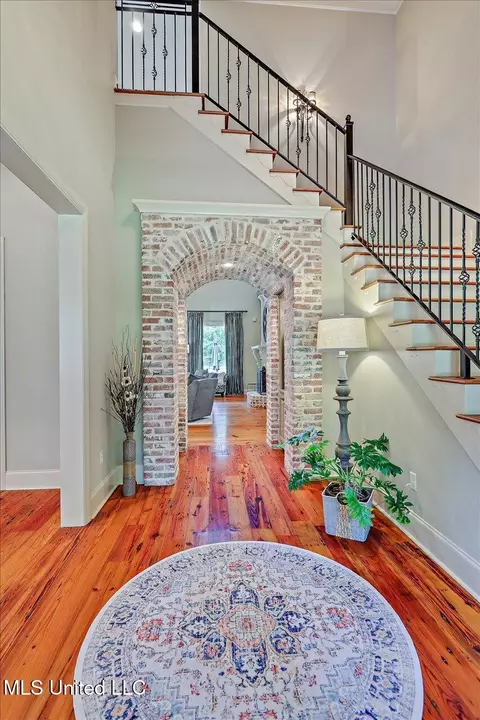 Entry Way - 715 Westerly Dr, Brandon, MS 39042 photo 3 of 8