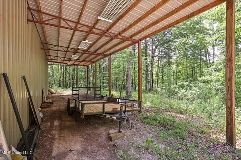 Exterior - 715 Westerly Dr, Brandon, MS 39042 photo 9 of 12