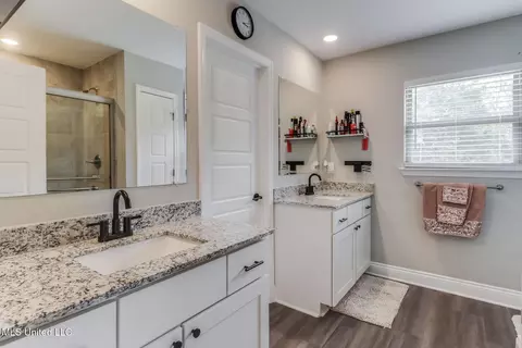 Bath - 60 Summit View Dr, Perkinston, MS 39573 photo 3 of 3
