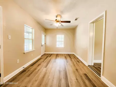 Living - 4317 Knowles Ave, Moss Point, MS 39562 photo 3 of 3