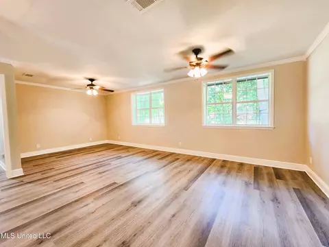 Living - 4317 Knowles Ave, Moss Point, MS 39562 photo 1 of 3