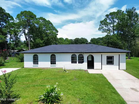 2604 Fraternity Dr, Gautier, MS 39553