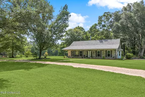 320 Mcsween Rd, Picayune, MS 39466