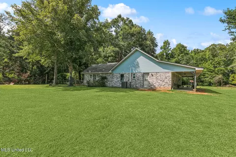Exterior - 320 Mcsween Rd, Picayune, MS 39466 photo 9 of 11