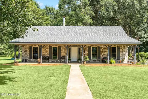 Exterior - 320 Mcsween Rd, Picayune, MS 39466 photo 5 of 11
