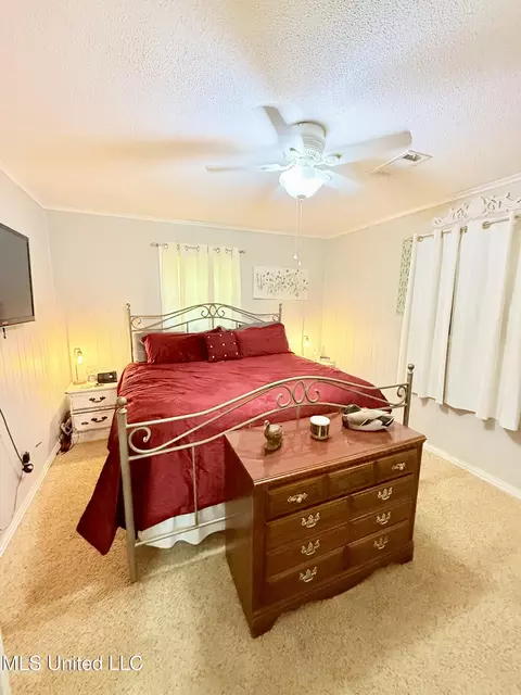 Bedroom - 722 Cherokee Ln, Grenada, MS 38901 photo 1 of 3