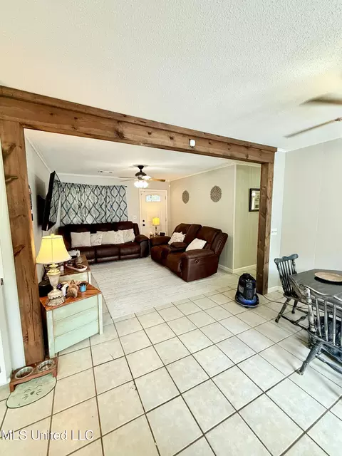 Other - 722 Cherokee Ln, Grenada, MS 38901 photo 3 of 4