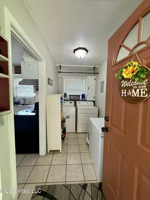 Other - 722 Cherokee Ln, Grenada, MS 38901 photo 1 of 4