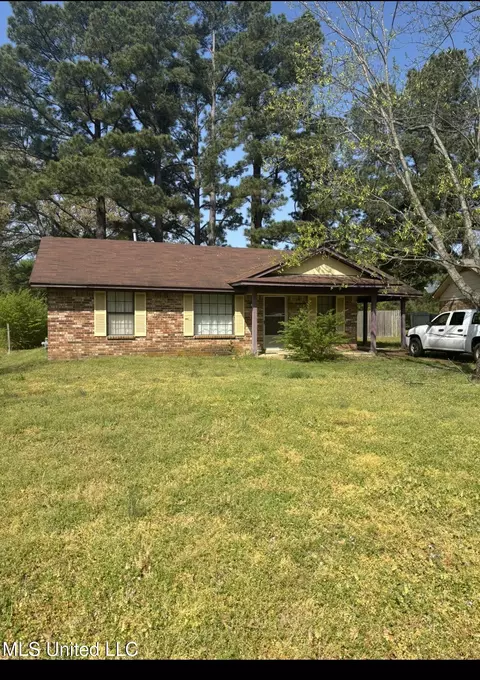 6215 E Carroll Cove Cv, Horn Lake, MS 38637