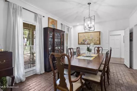 Dining - 1510 Douglass Dr, Jackson, MS 39211 photo 1 of 4