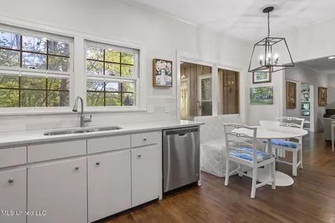 Kitchen - 1510 Douglass Dr, Jackson, MS 39211 photo 4 of 4
