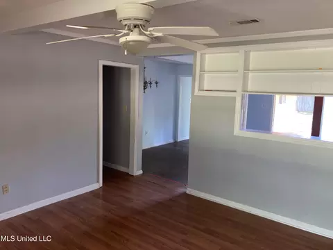 Living - 1002 Autumn St, Jackson, MS 39212 photo 1 of 2