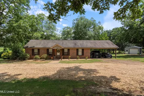 1274 Baker Road Rd, Batesville, MS 38606