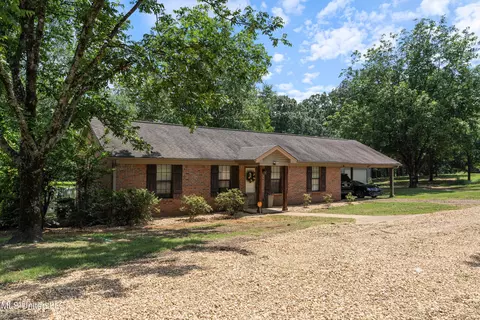 Exterior - 1274 Baker Road Rd, Batesville, MS 38606 photo 2 of 6
