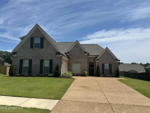1914 Ava Dr, Nesbit, MS 38651 photo 1