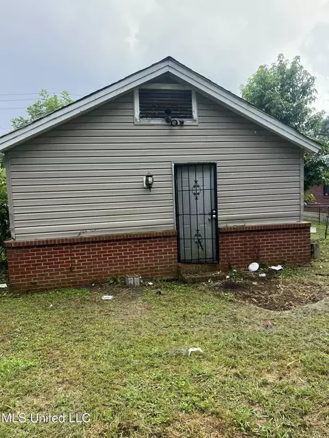 Exterior - 2728 Utah St, Jackson, MS 39213 photo 1 of 3