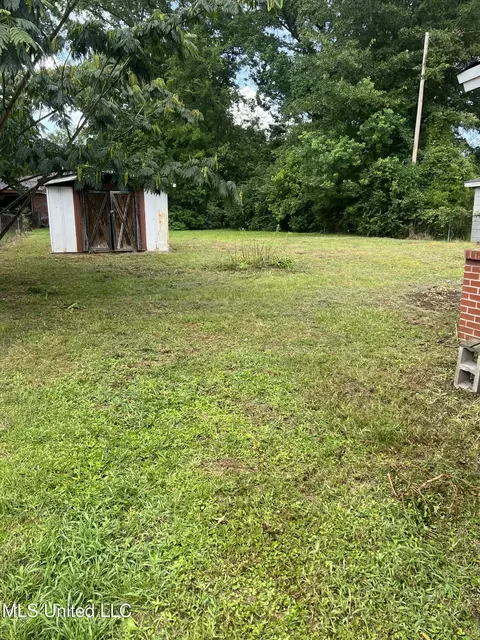 Exterior - 2728 Utah St, Jackson, MS 39213 photo 3 of 3