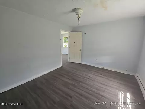 Living - 2728 Utah St, Jackson, MS 39213 photo 1 of 1