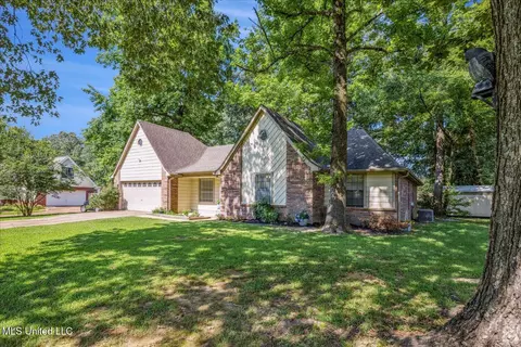 2781 Hickory Hill Dr, Nesbit, MS 38651 photo 5