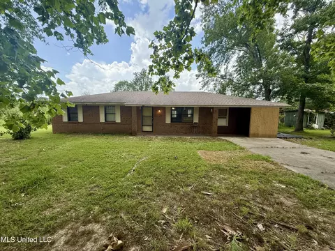 948 Horseshoe Rd, Mount Olive, MS 39119