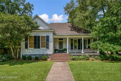 260 E College Ave, Holly Springs, MS 38635